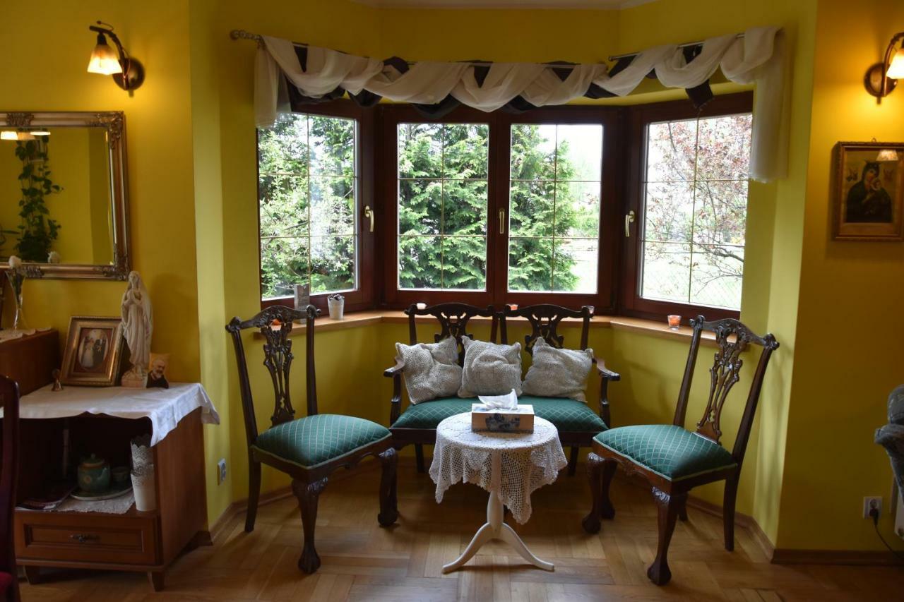 Comfortable House With Garden Manki Exterior foto