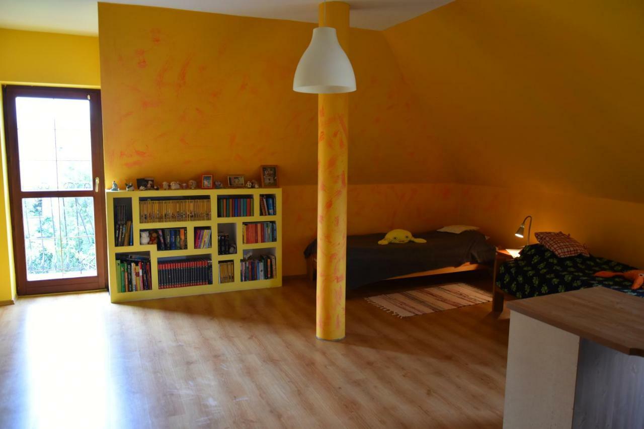 Comfortable House With Garden Manki Exterior foto